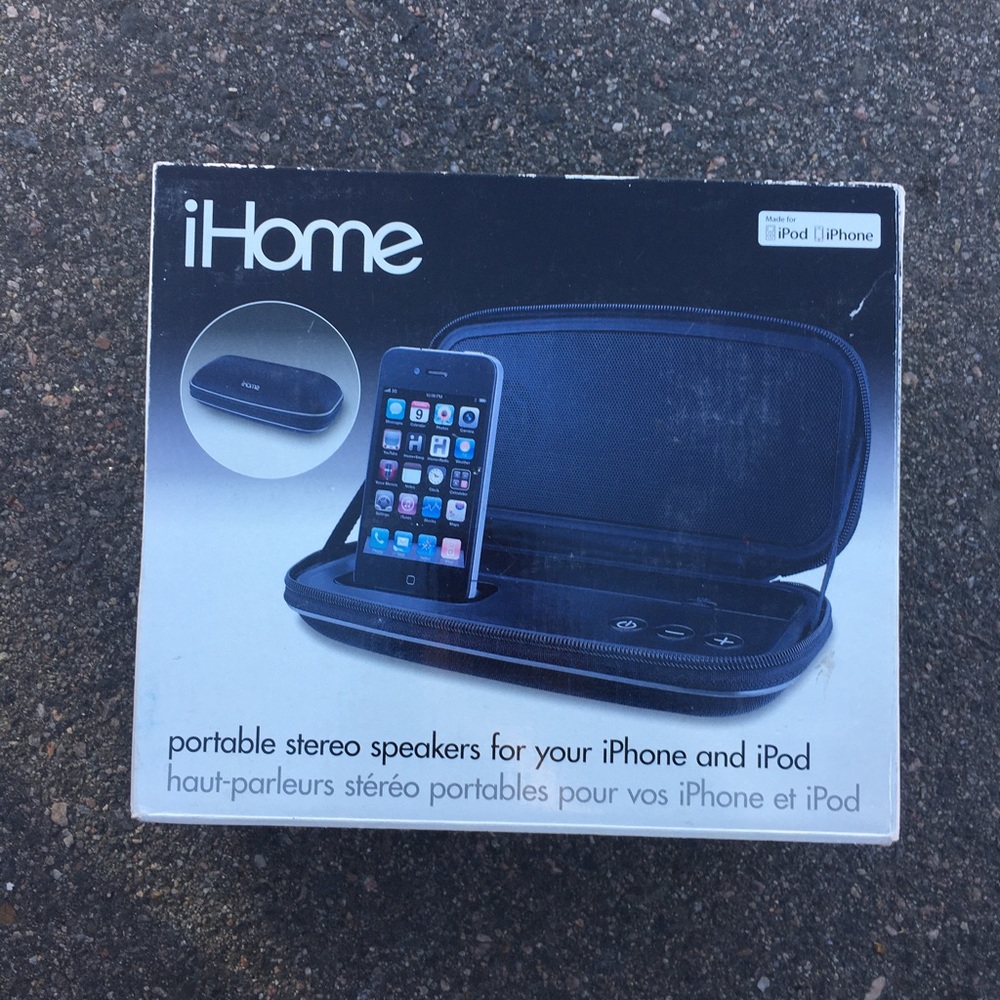 iHome iP37 Black Portable Splash Proof Stereo Speaker Case For iPod And iPhone